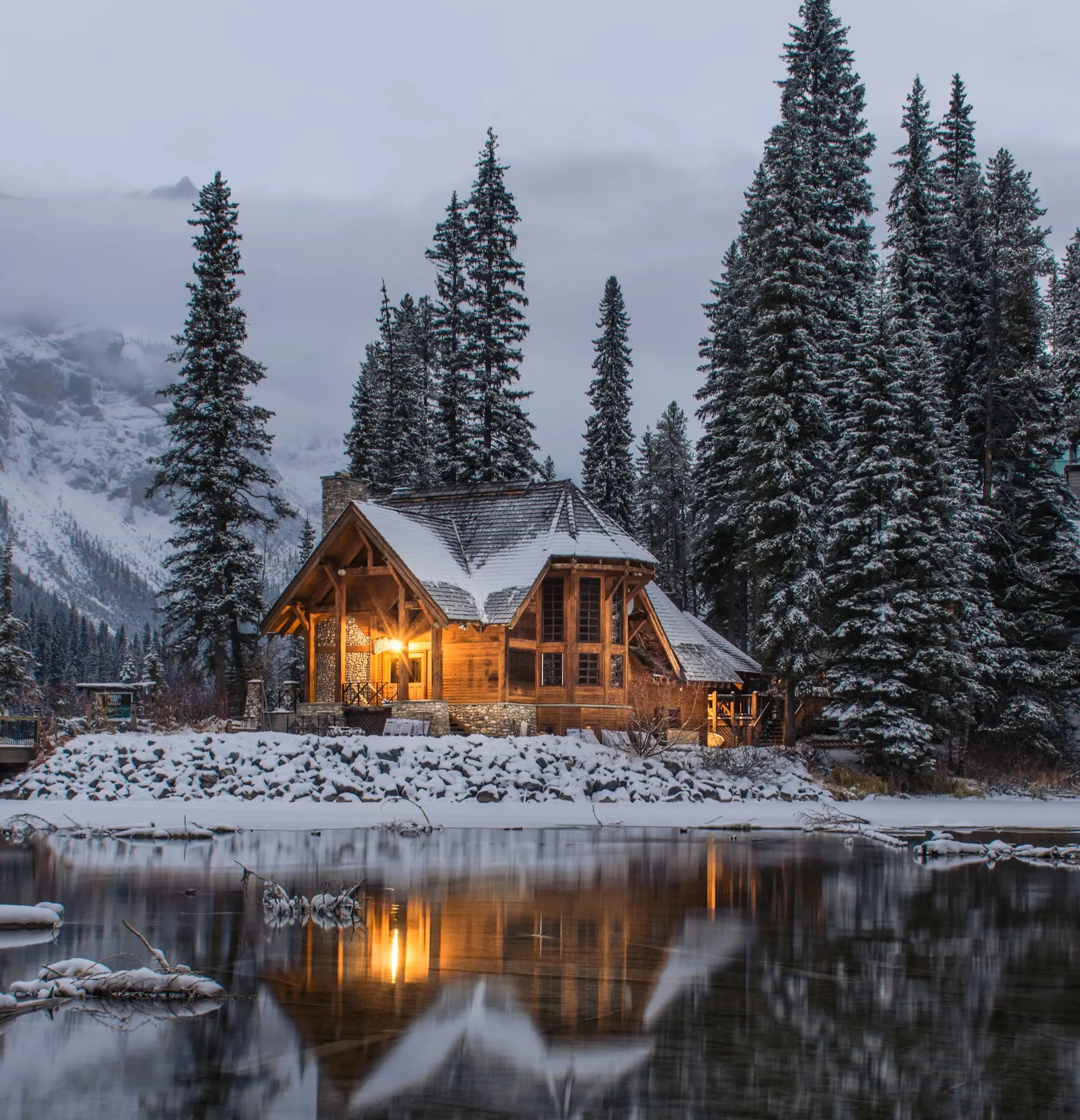 თანამედროვე ხის კოტეჯები